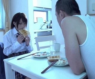 Bài học cho cô con gái trưởng thành