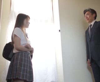 Bố của nhỏ bạn muốn địt mình