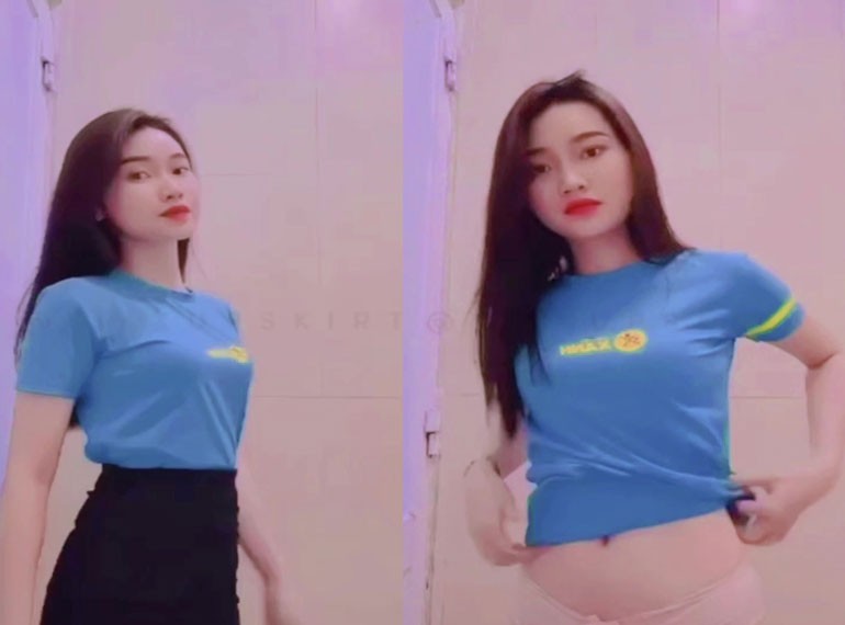Chịch Nhau Với Em Gái Xinh Nhân Viên Điện Máy Xanh Siêu Dâm