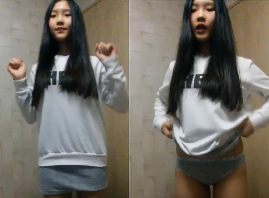 Em gái non nhảy đẹp khoe mu cao