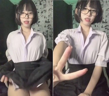 Em học sinh vú nhỏ được anh người yêu chịch