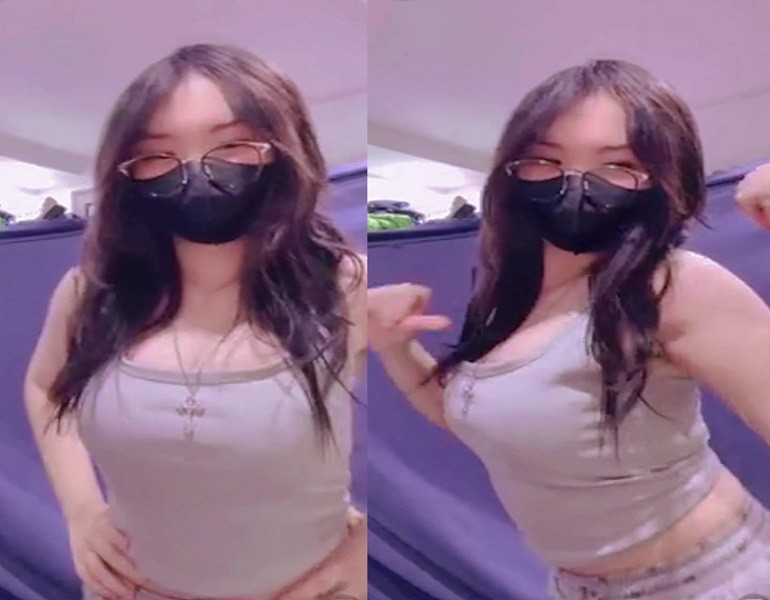 Em Tiktoker Mun 2k11 Live Móc Lồn Thủ Dâm Cực Nứng