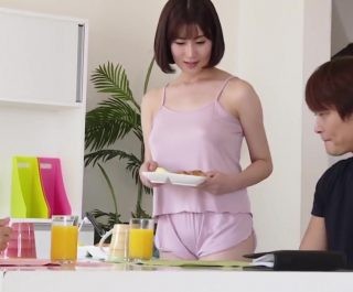 Hiếp cô hàng xóm sang nhà ở nhờ