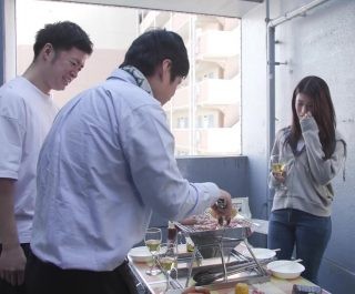 Họp hội hàng xóm và rồi vợ bị đụ