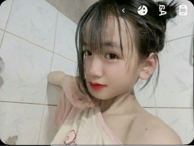 Mai Nhi nhỏ nhưng dâm