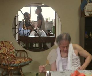 Vợ chú hàng xóm cực dâm