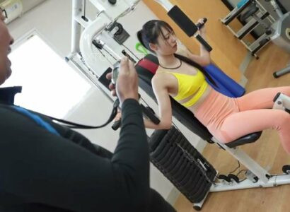 Với chiếc đồng hồ ngưng thời gian, người đàn ông địt em gái ở phòng gym đã thèm bấy lâu